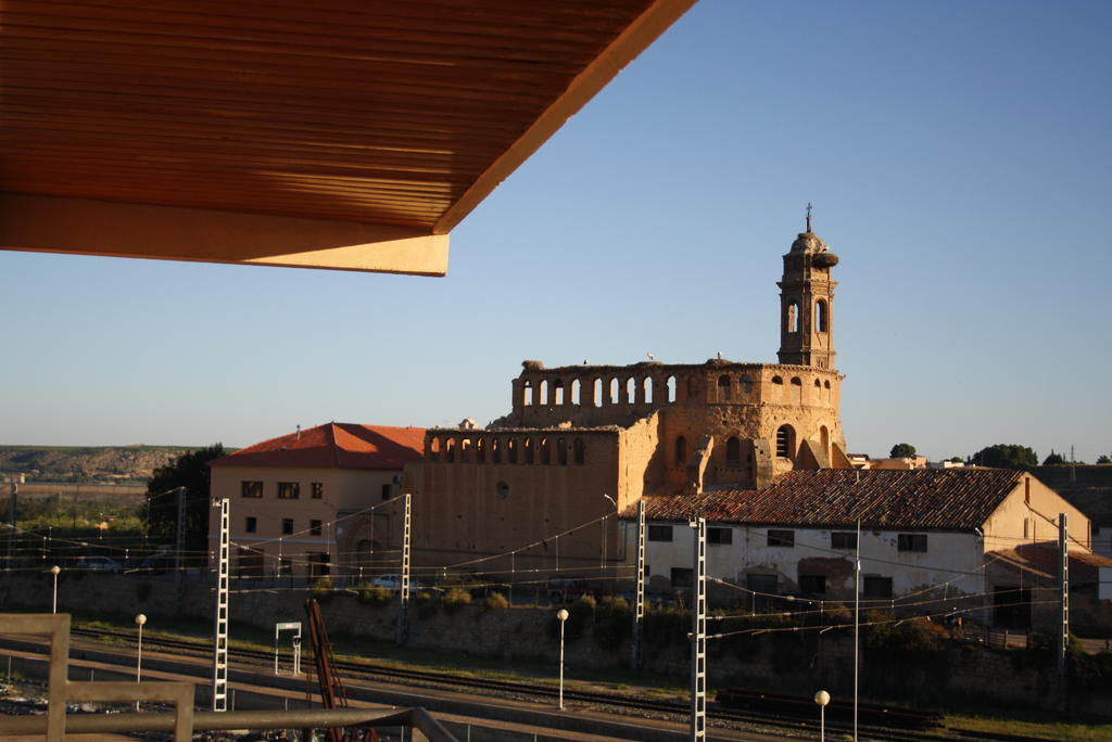 Hotel Mar De Aragon Caspe Buitenkant foto