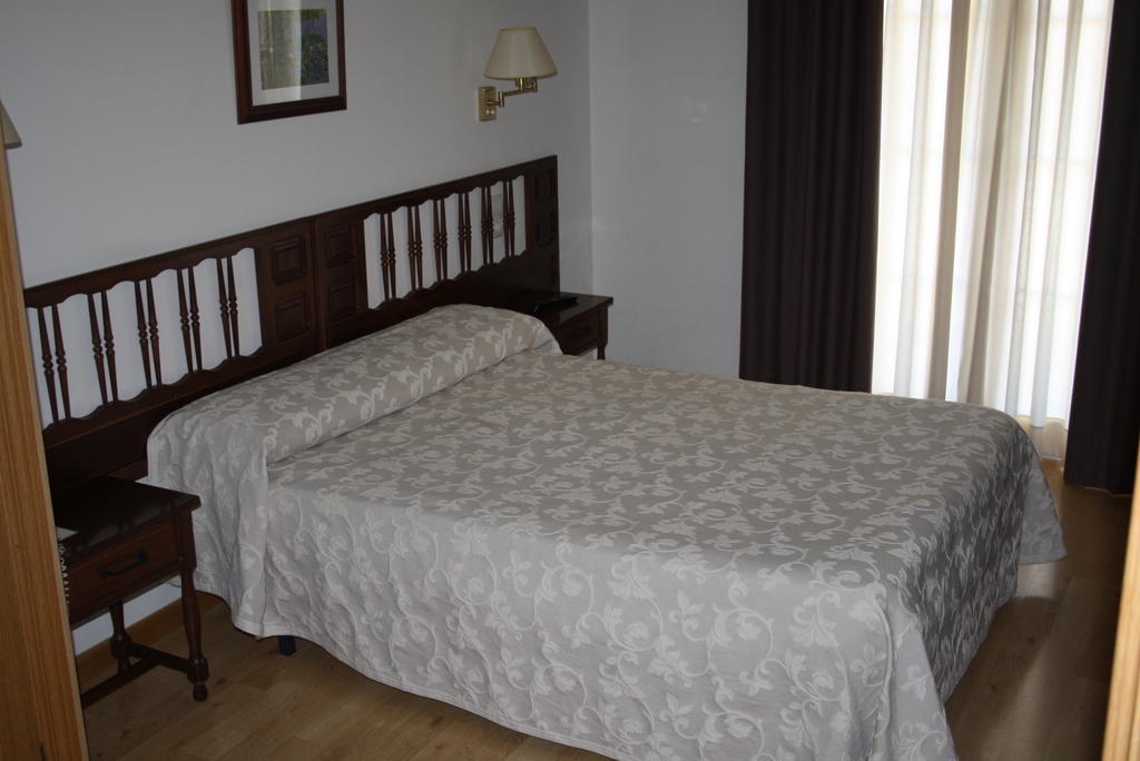 Hotel Mar De Aragon Caspe Buitenkant foto